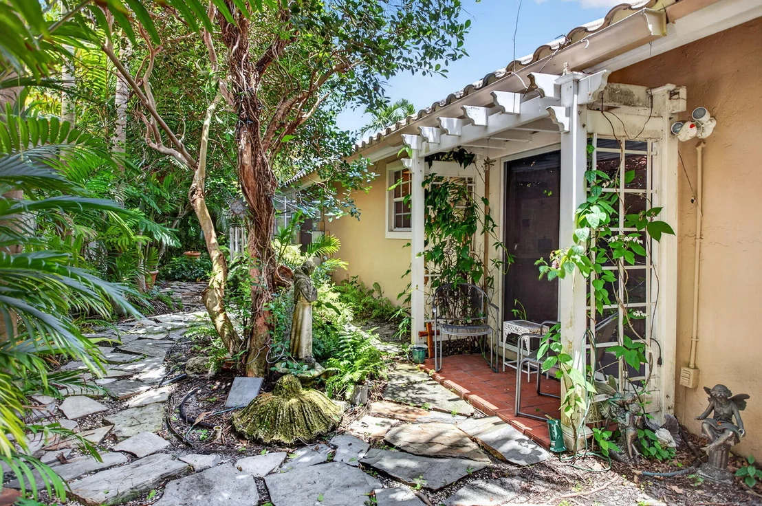 Photo of 526 Misty Oaks Drive