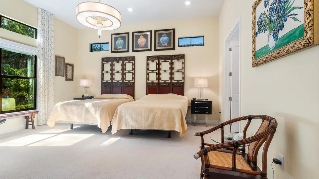 Photo of 7690 Cavern Lane