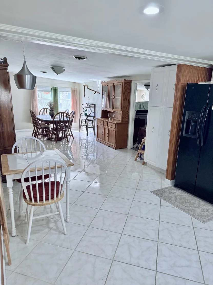 Photo of 1183 Canal Way