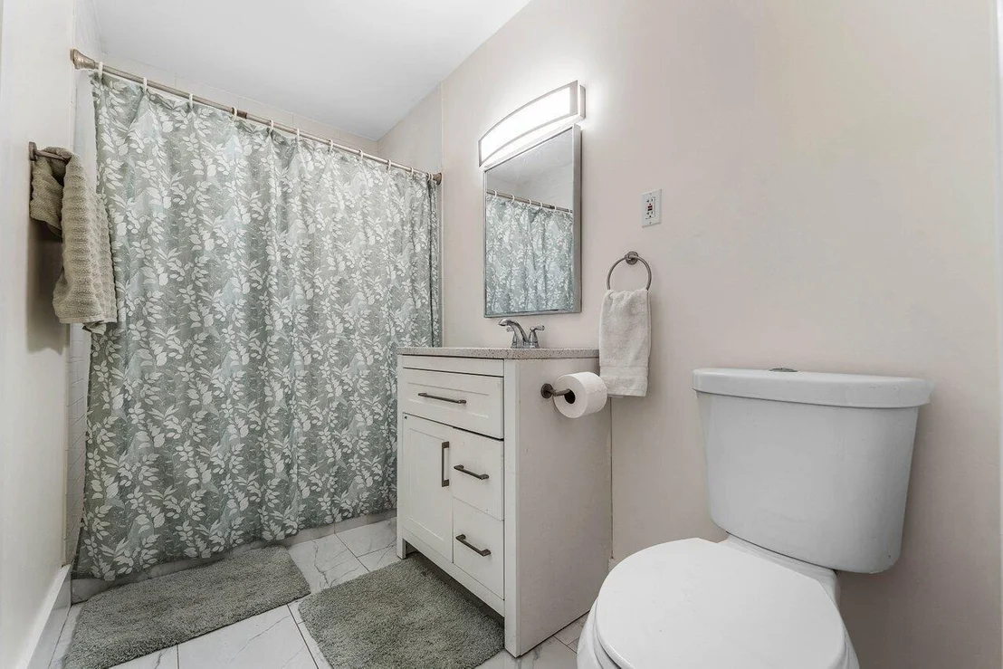 Photo of 638 Shore Drive
