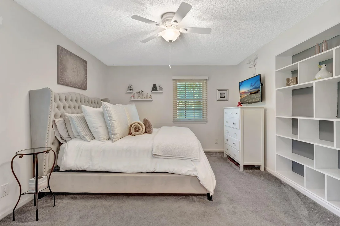 Photo of 12750 Oak Arbor Drive