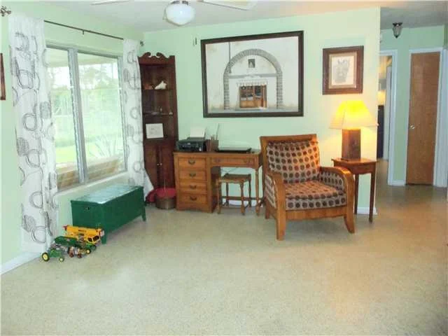 Photo of 92 W Mango Road