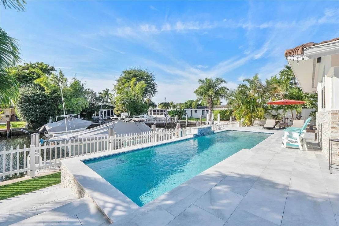Photo of 731 SE 4th Avenue