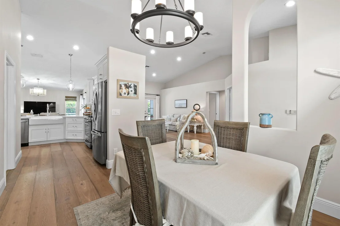 Photo of 274 Crane Point N