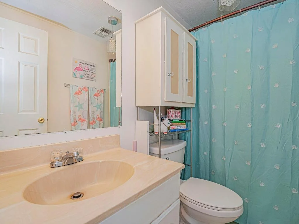 Photo of 409 Avocado Drive