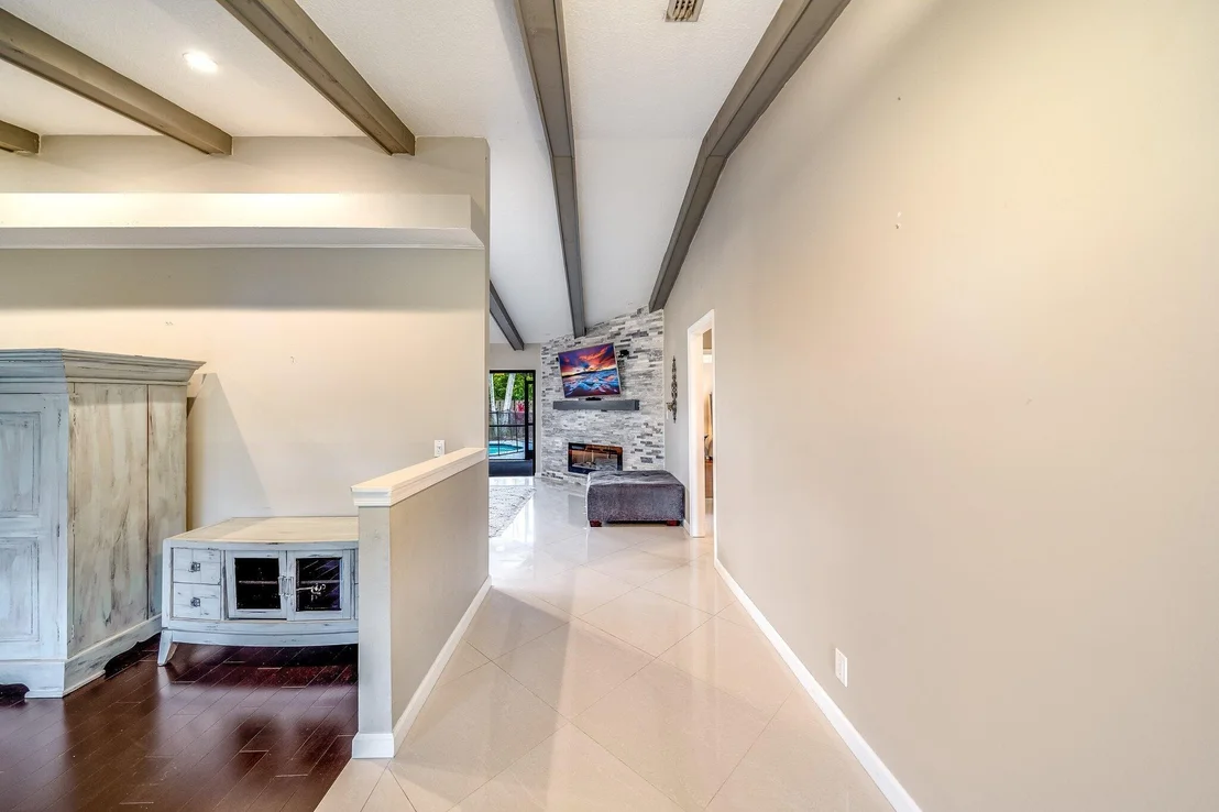 Photo of 574 Juniper Place