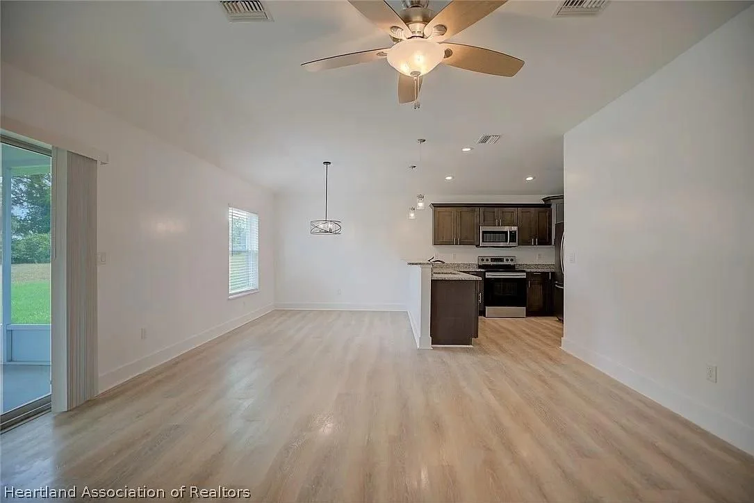 Photo of 7816 Pine Glen Road