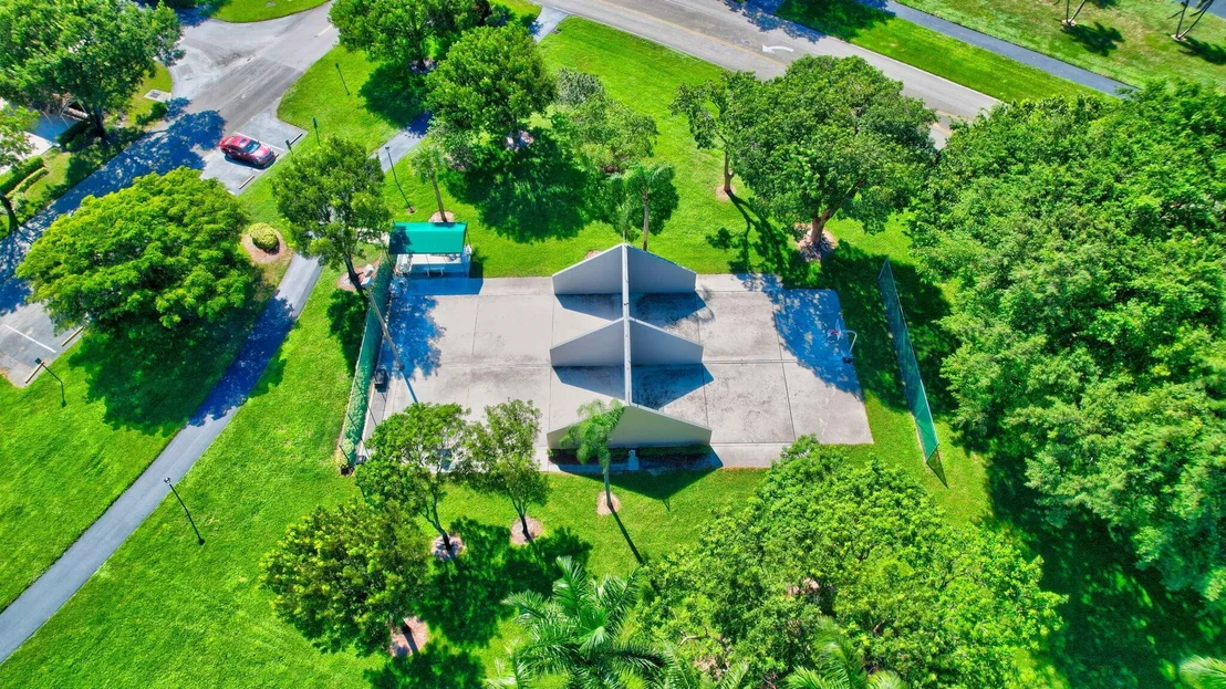 Photo of 8313 Springtree Road