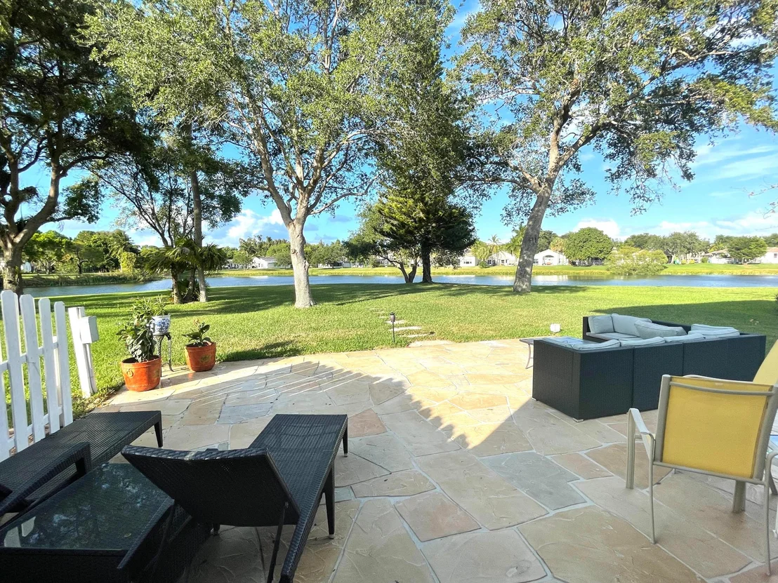 Photo of 7834 Manor Forest Boulevard