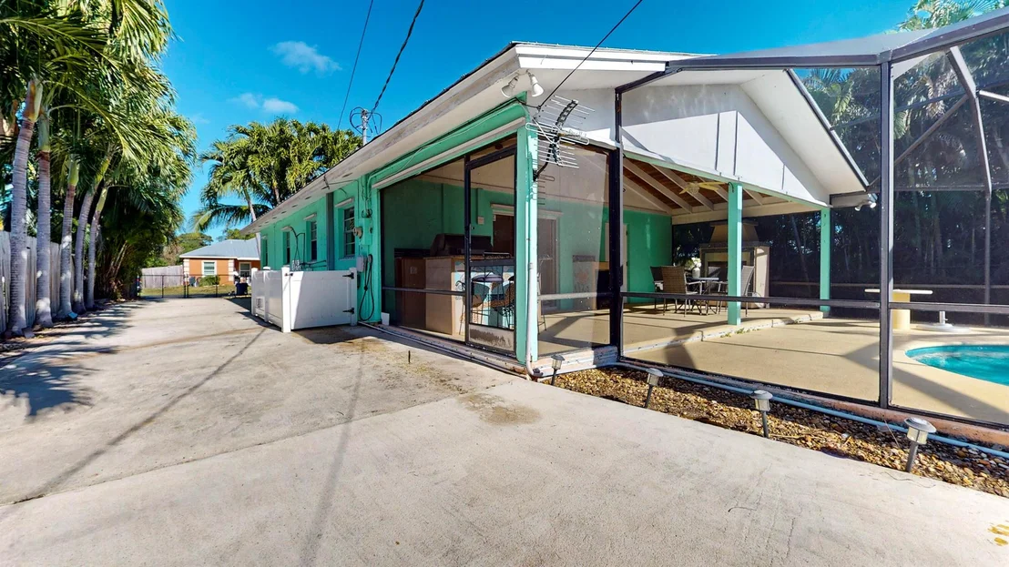 Photo of 3108 SE Iris Street