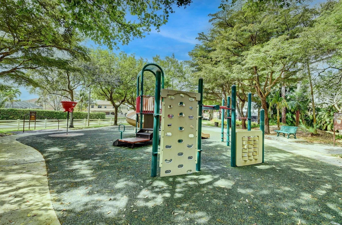 Photo of 8884 Spring Valley Drive
