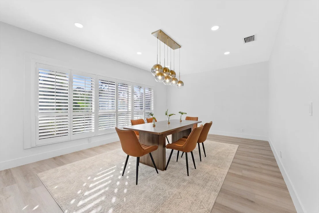 Photo of 872 Lilac Drive