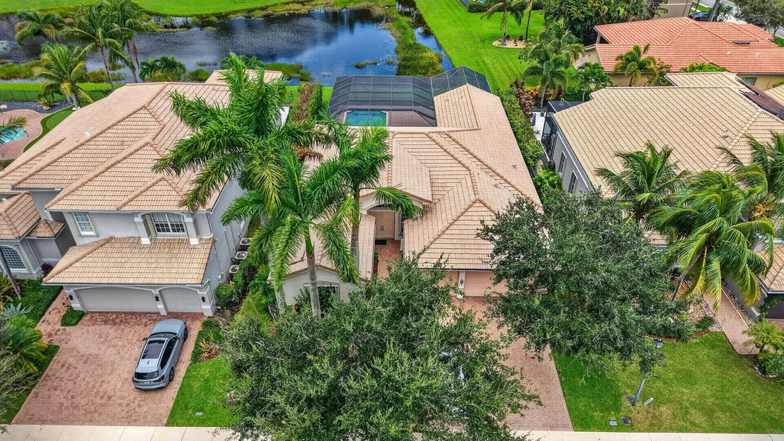 Photo of 8855 Starhaven Cove