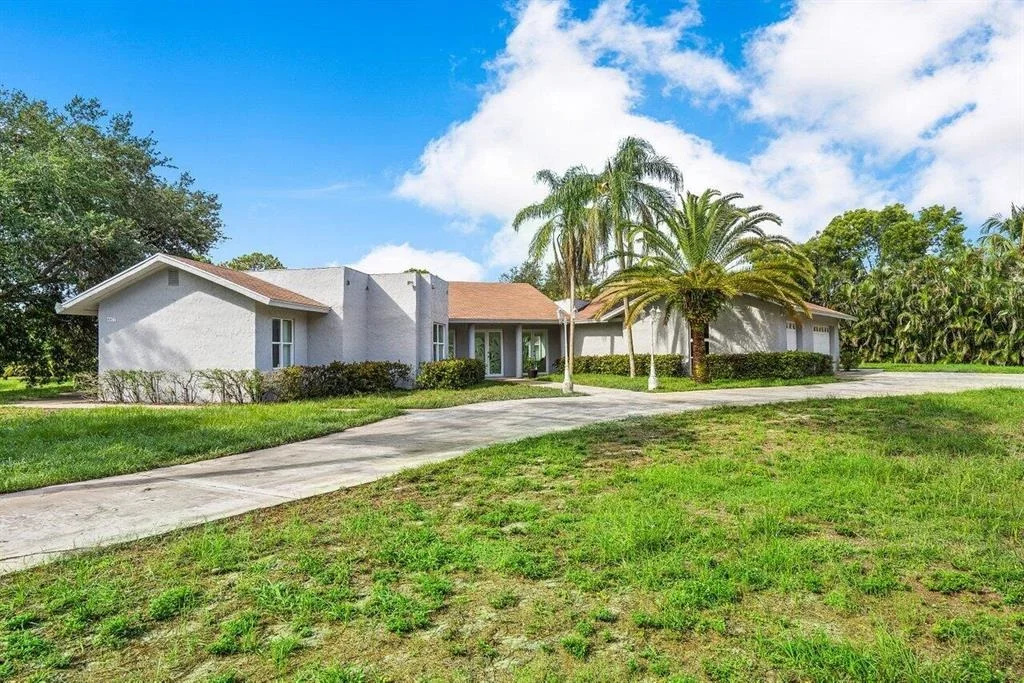 Photo of 6077 Pineneedle Lane