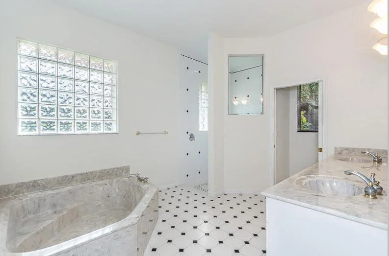 Photo of 11516 Hawk Hollow