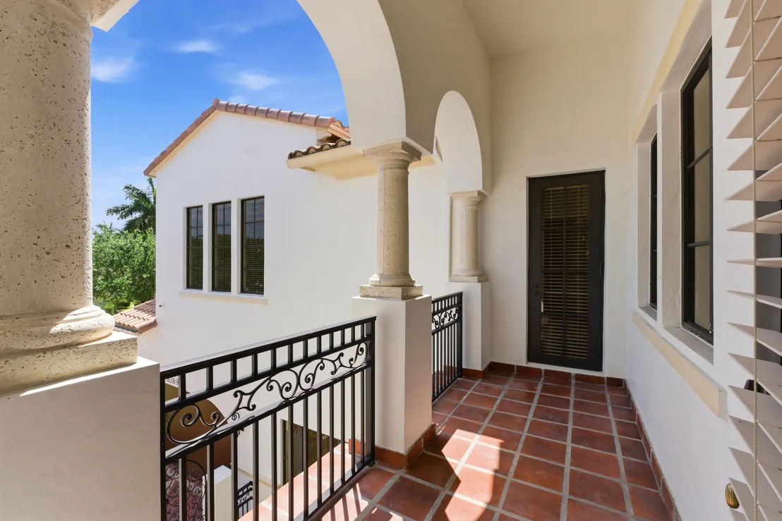 Photo of 8289 Emerald Avenue