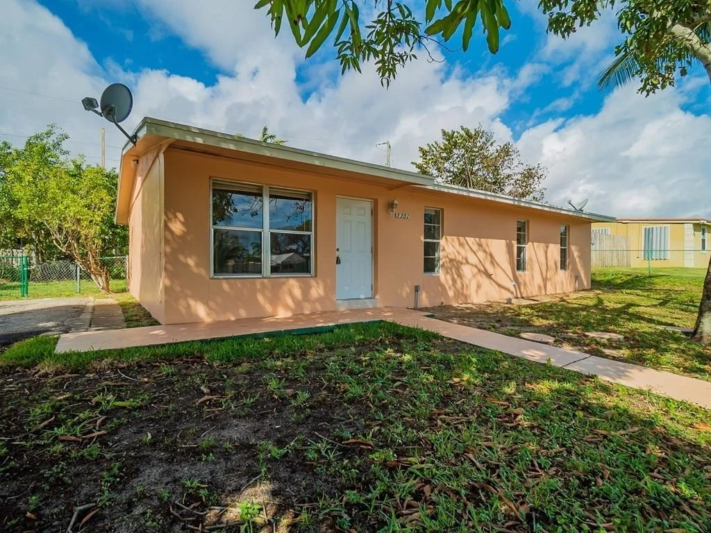 Photo of 3301 Orange Street