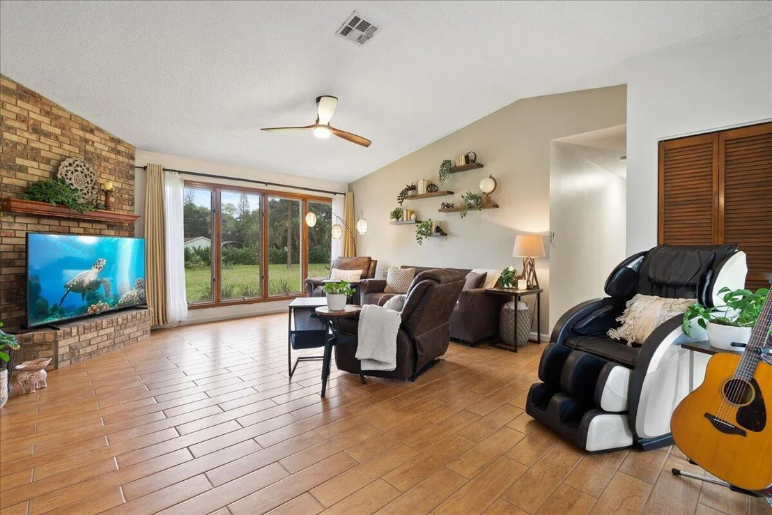 Photo of 12809 Sunset Boulevard