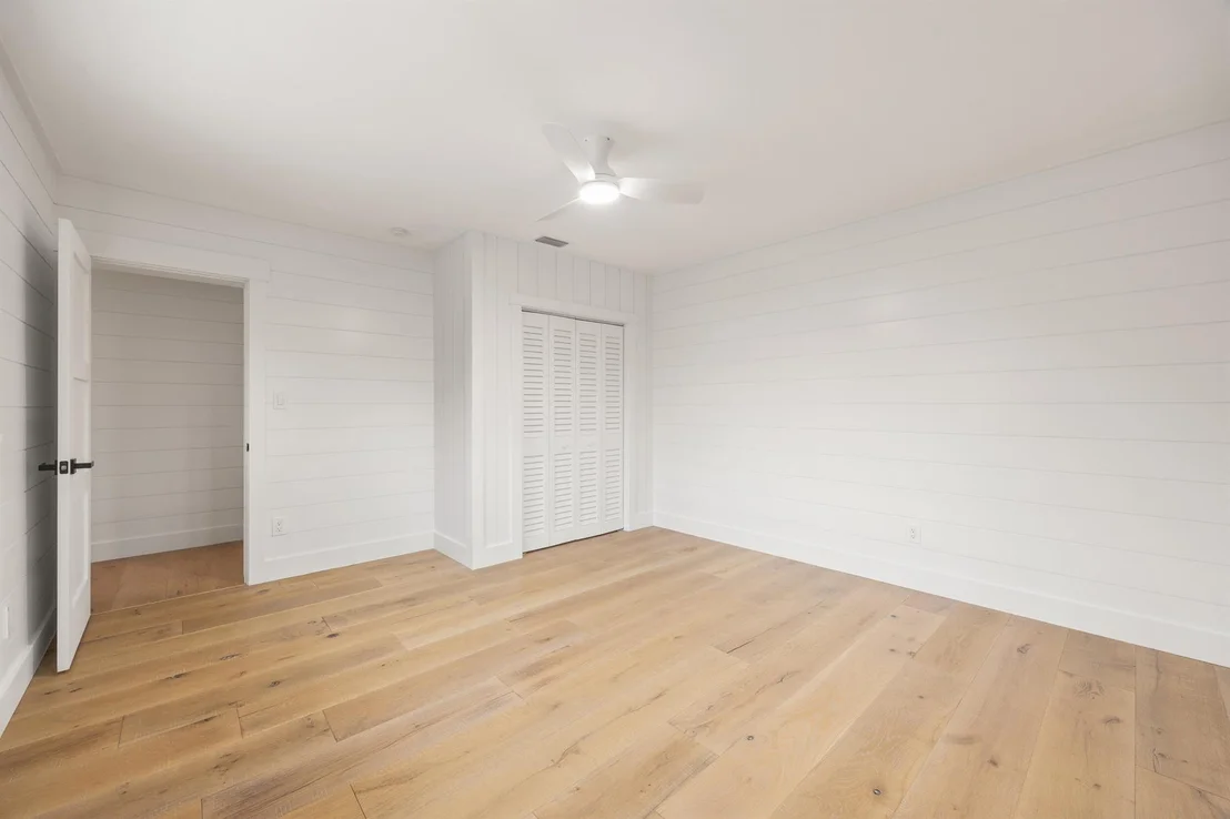 Photo of 370 Mars Avenue