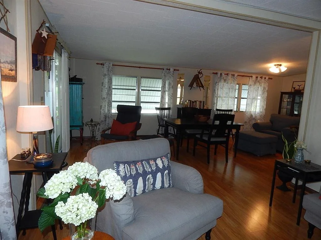 Photo of Unit 32 at 400 N A1a