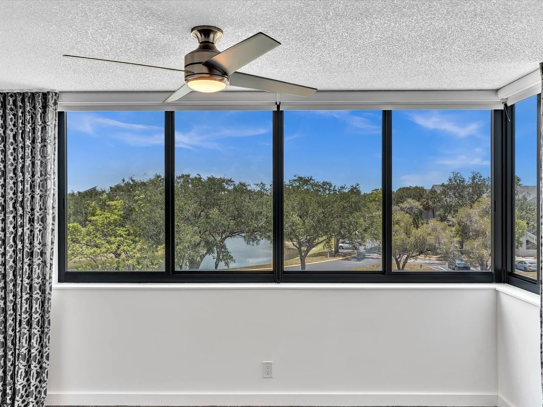 Photo of Unit 403 at 8010 Hampton Boulevard