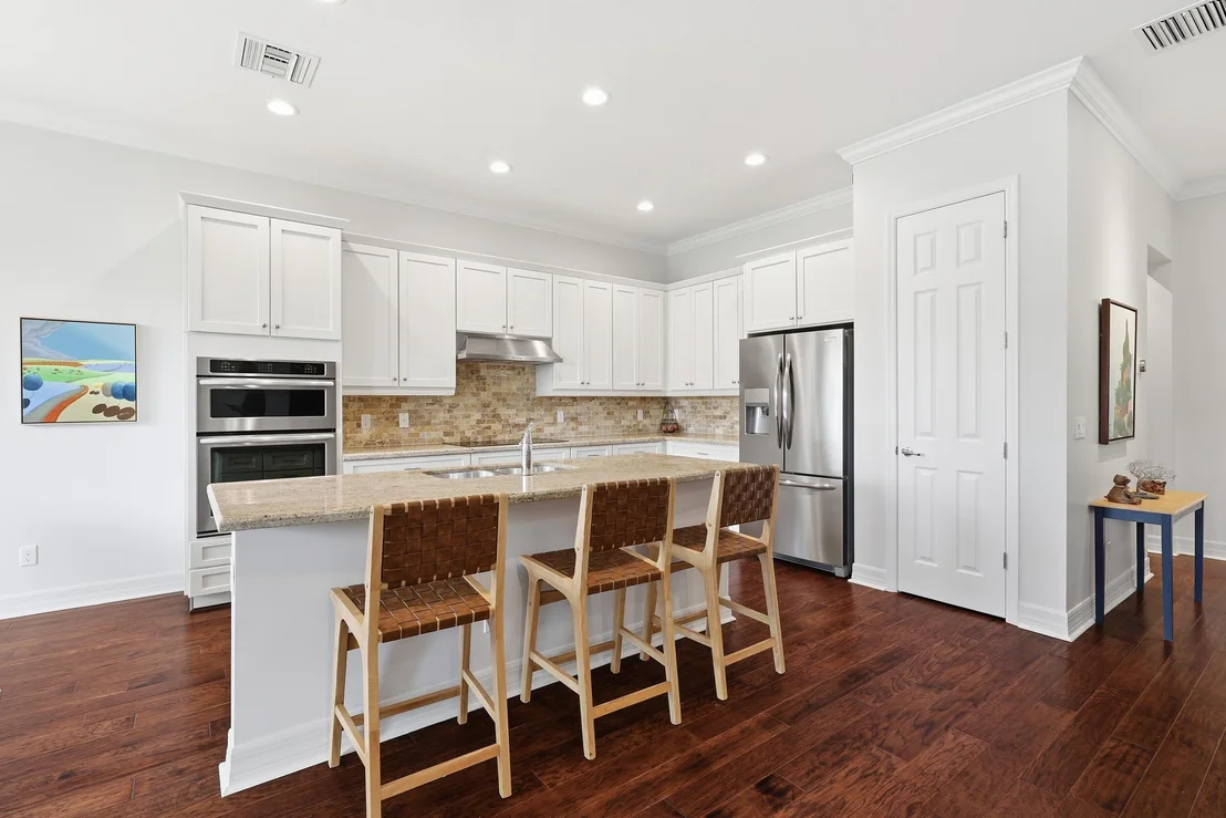 Photo of 1358 Community Drive
