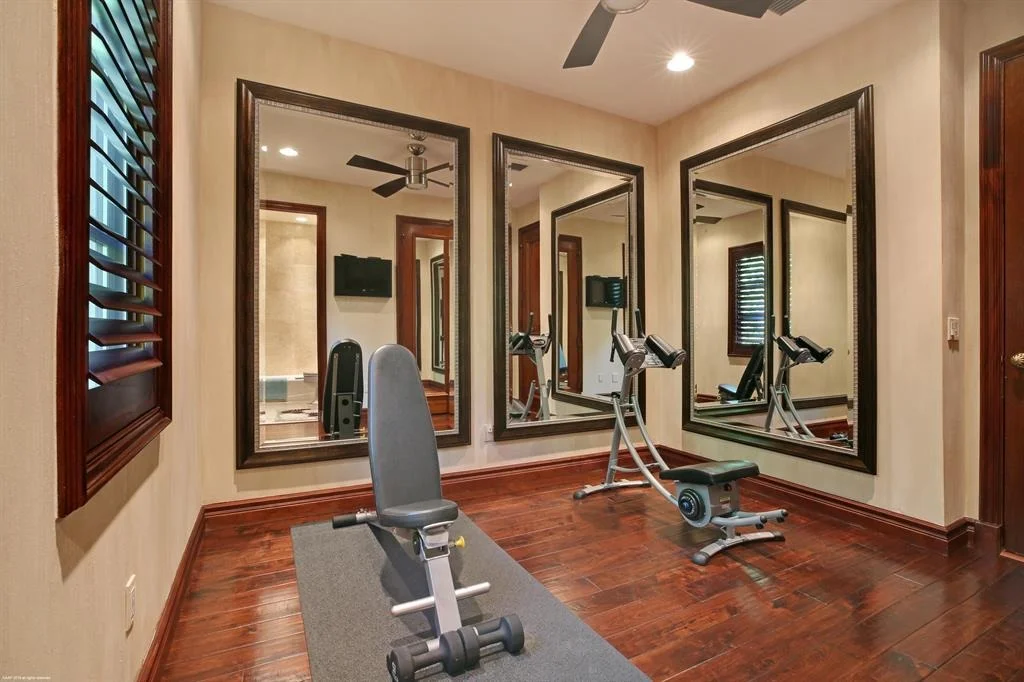 Photo of 560 Island Drive