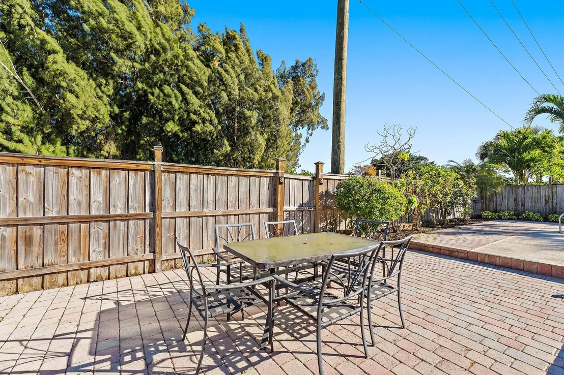 Photo of 162 Greentree Circle