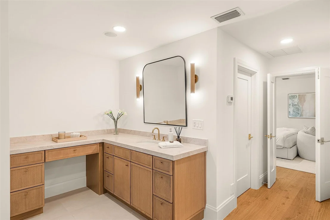 Photo of 4877 Pineview Circle