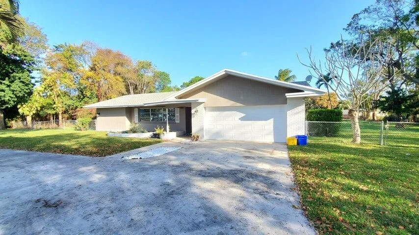 Photo of 4195 Maurice Drive