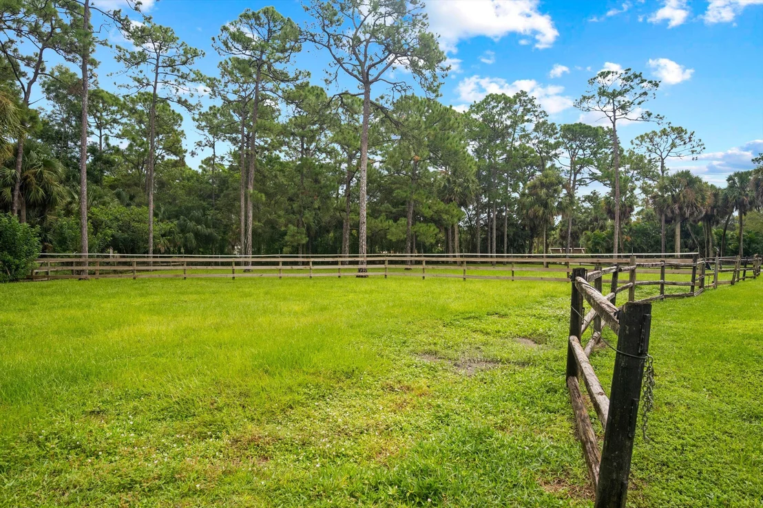 Photo of 2915 Doe Trail