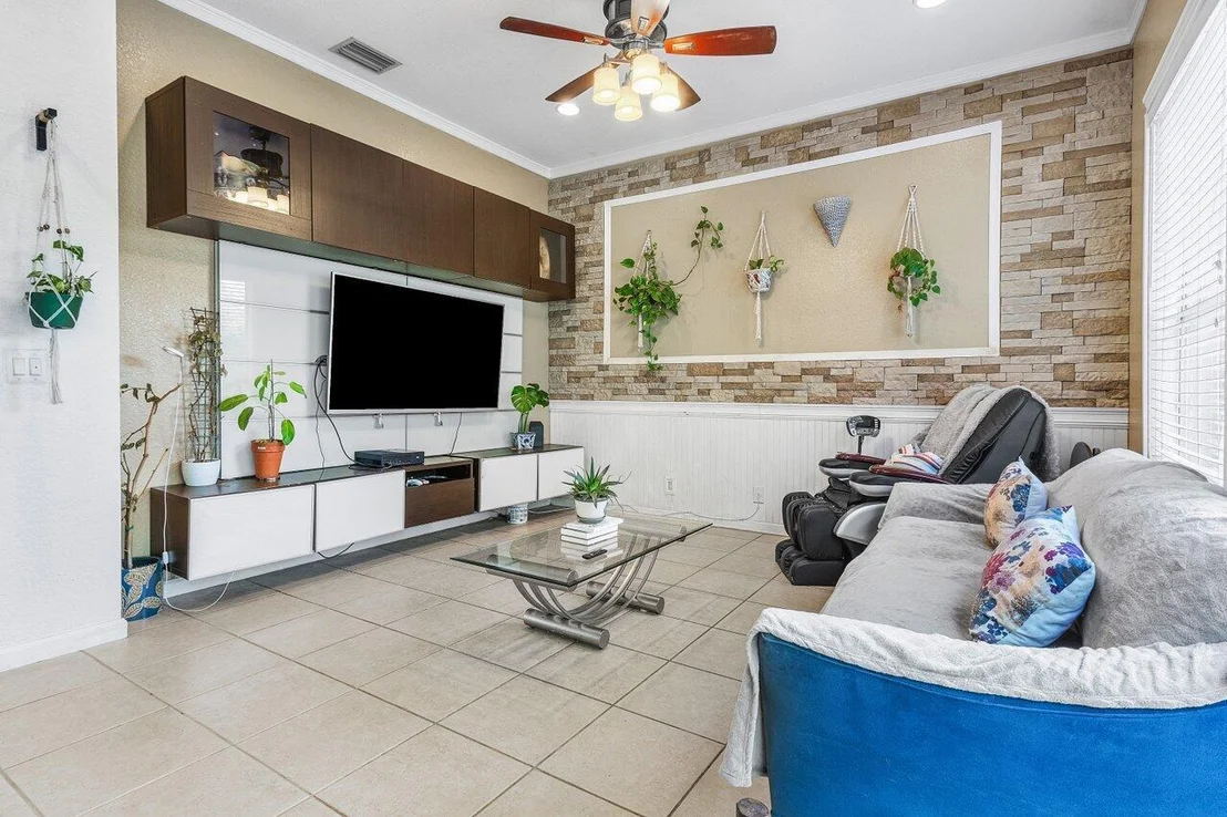 Photo of 1063 Grove Park Circle