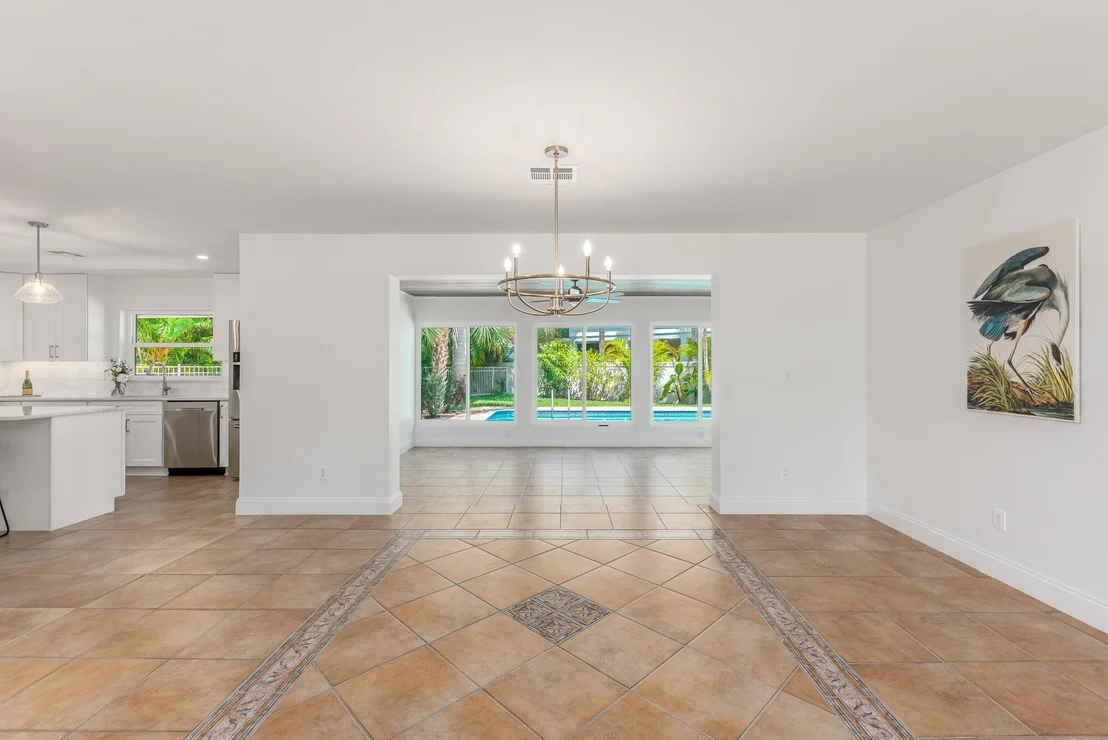 Photo of 614 SW Overlook Dr Drive