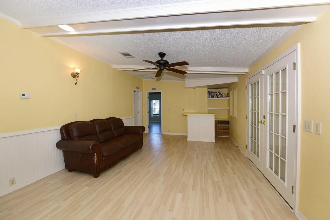 Photo of 550 Tarpon Drive
