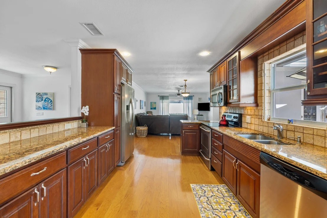 Photo of 925 Cypress Drive