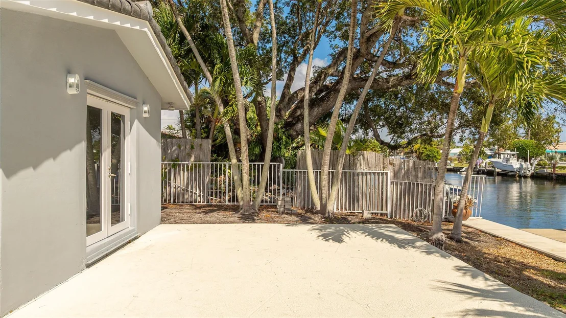 Photo of 360 SE 5th Avenue