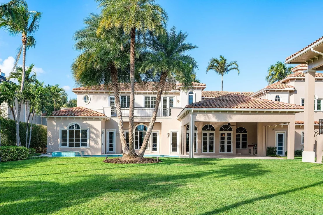Photo of 384 Royal Palm Way