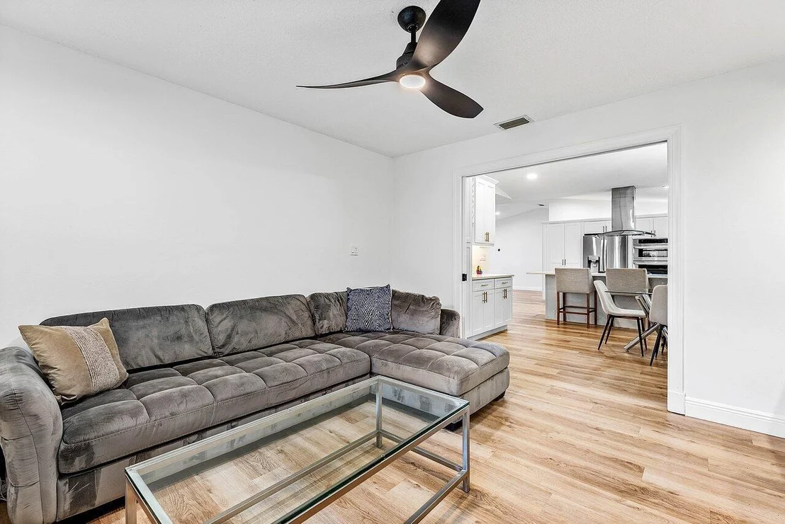 Photo of 2425 NW 36th Street