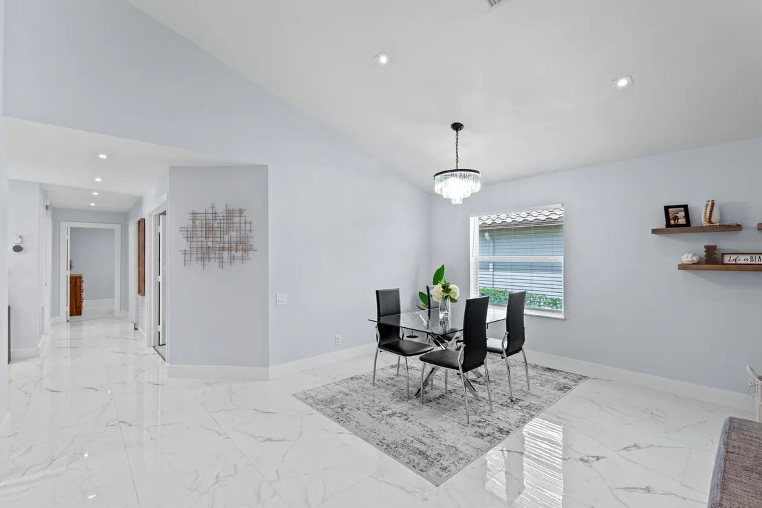Photo of 6070 Bluegrass Drive