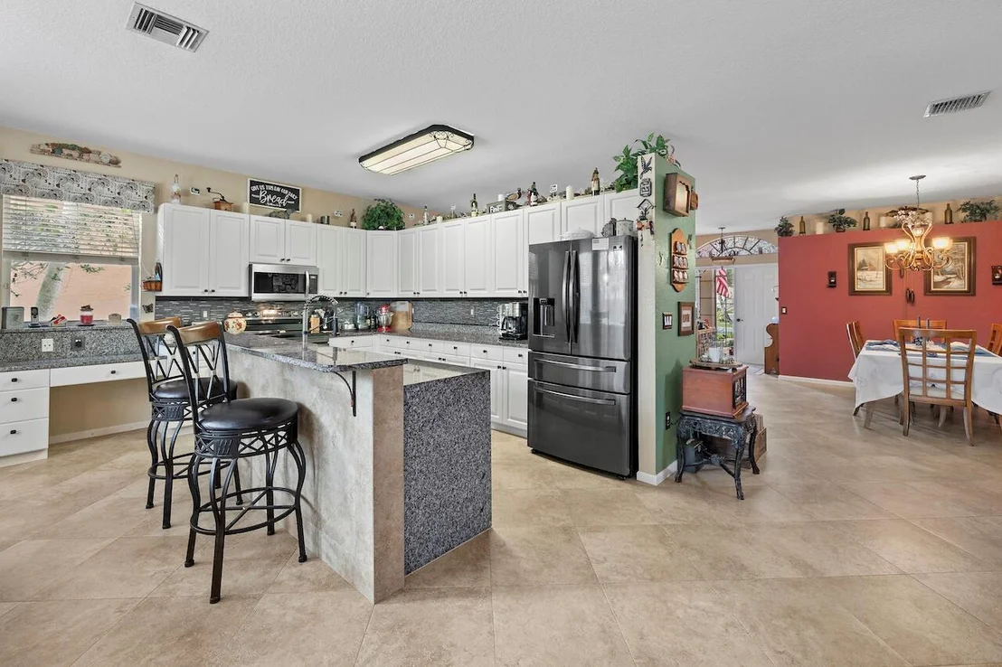 Photo of 6089 Oak Bluff Way