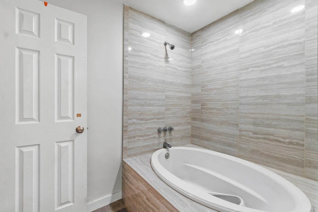 Photo of 4516 Pinetree Drive