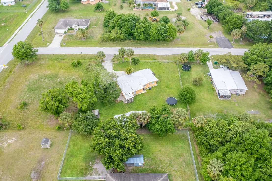 Photo of 3670 NW 27th Avenue