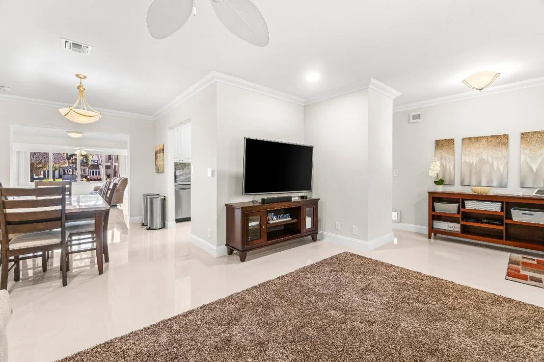 Photo of 2815 Cormorant Road