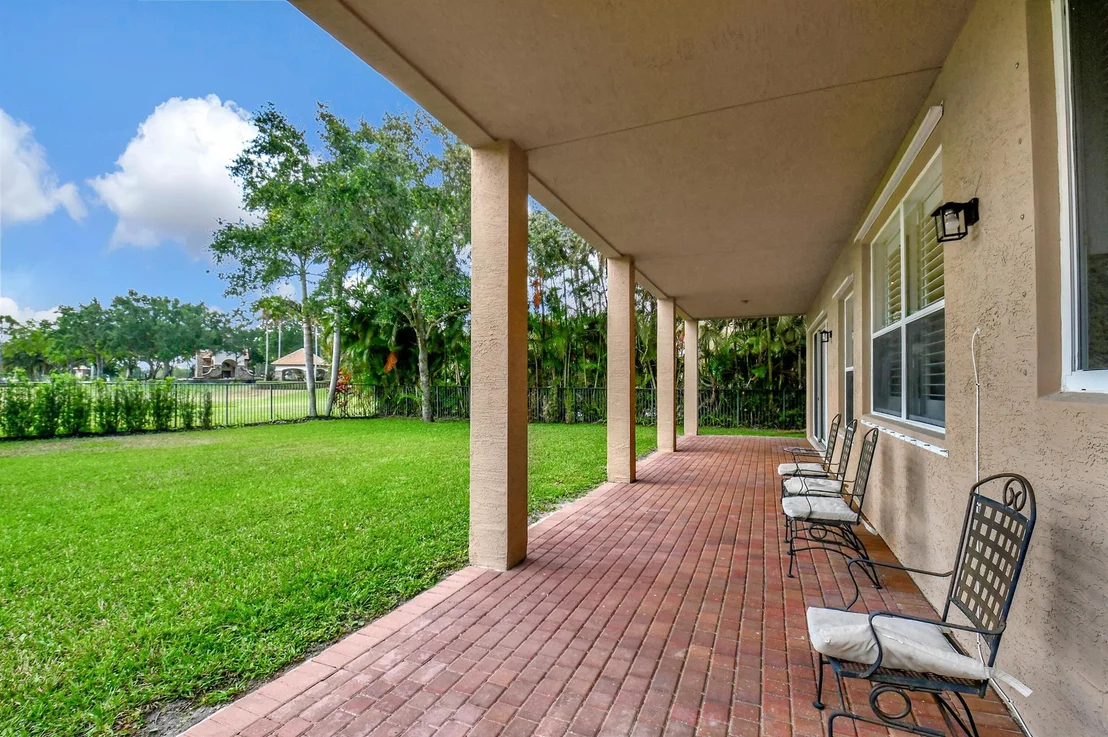 Photo of 10749 Castle Oak Drive