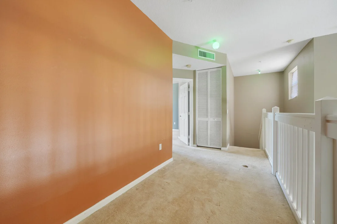 Photo of Unit 21 at 1054 University Boulevard