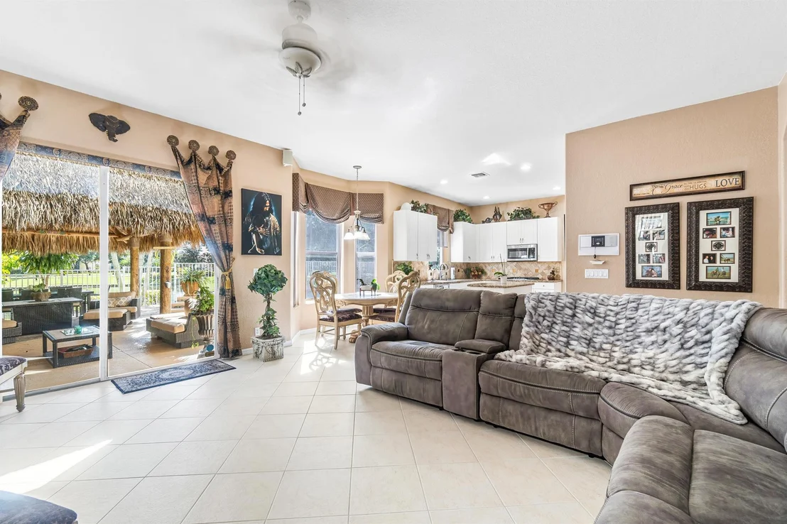 Photo of 1237 Canyon Way
