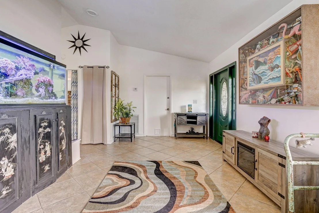 Photo of 128 Martin Circle