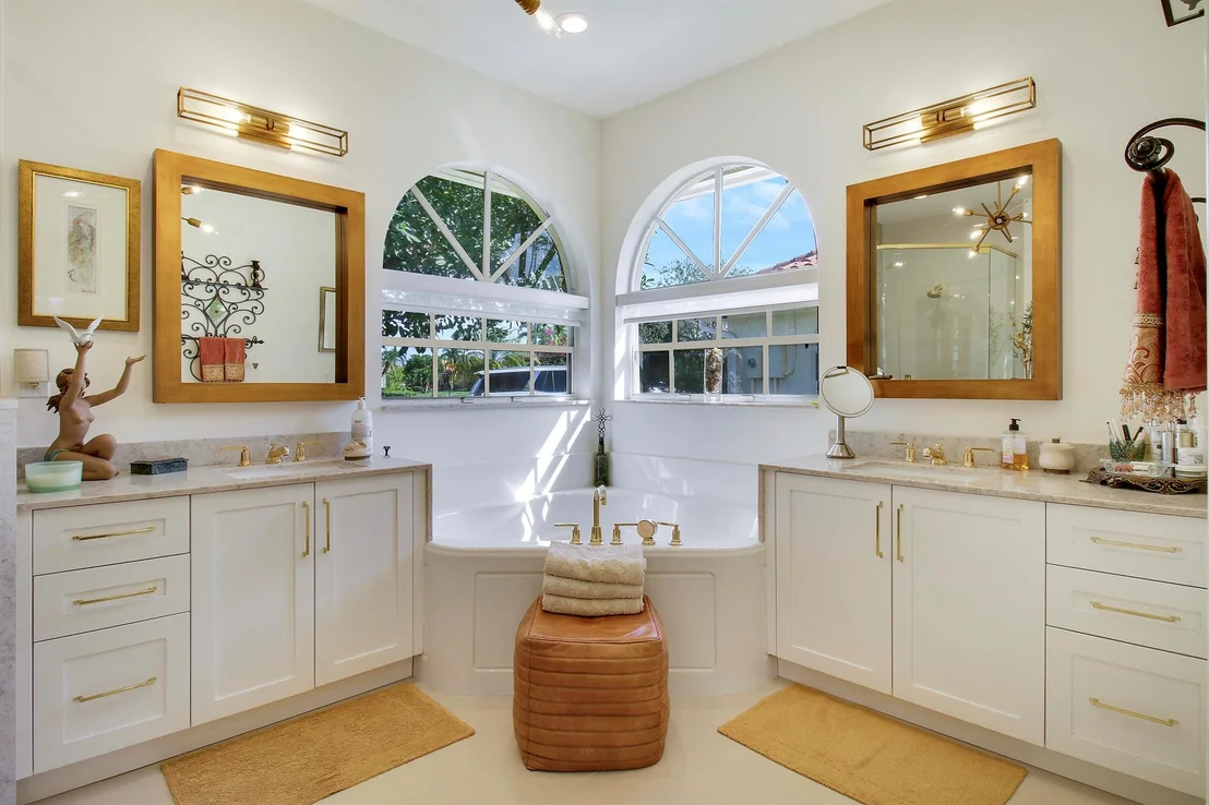 Photo of 7618 La Corniche Circle