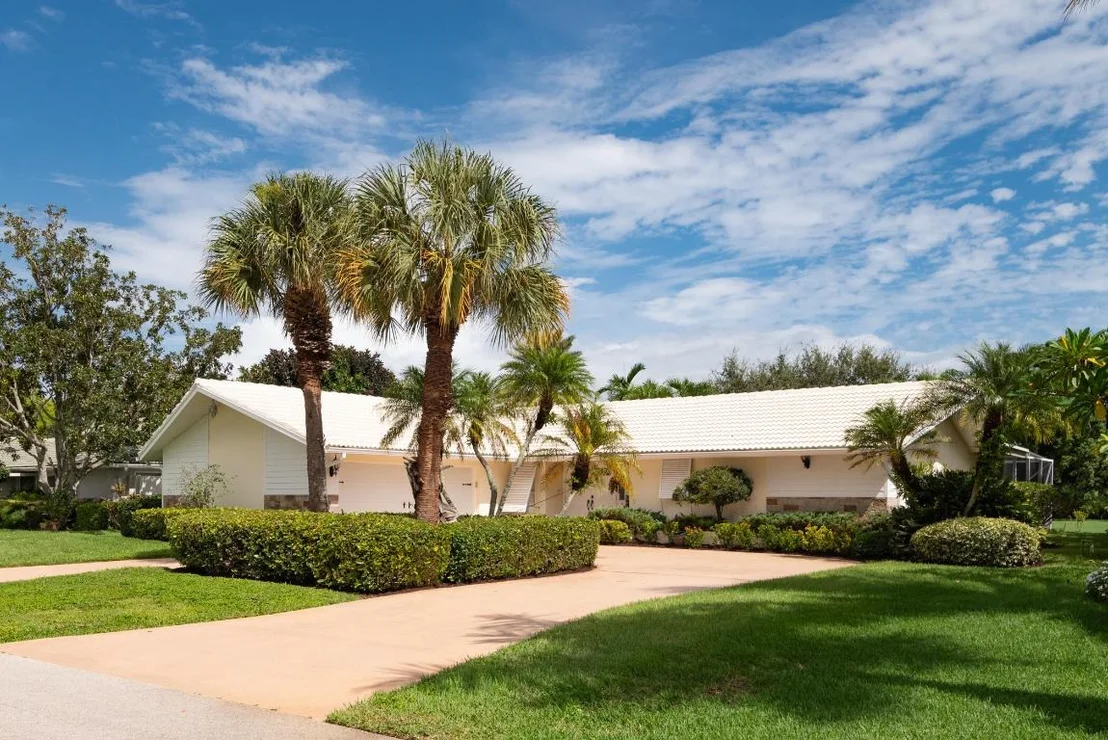 Photo of 2811 SE Fairway W