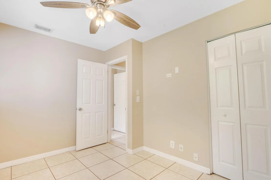 Photo of 809 Poplar Drive